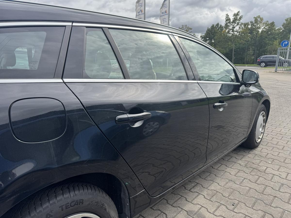 Volvo V60 original T&uuml;r hinten rechts 01900 Black Stone Rohbau Bj.2011